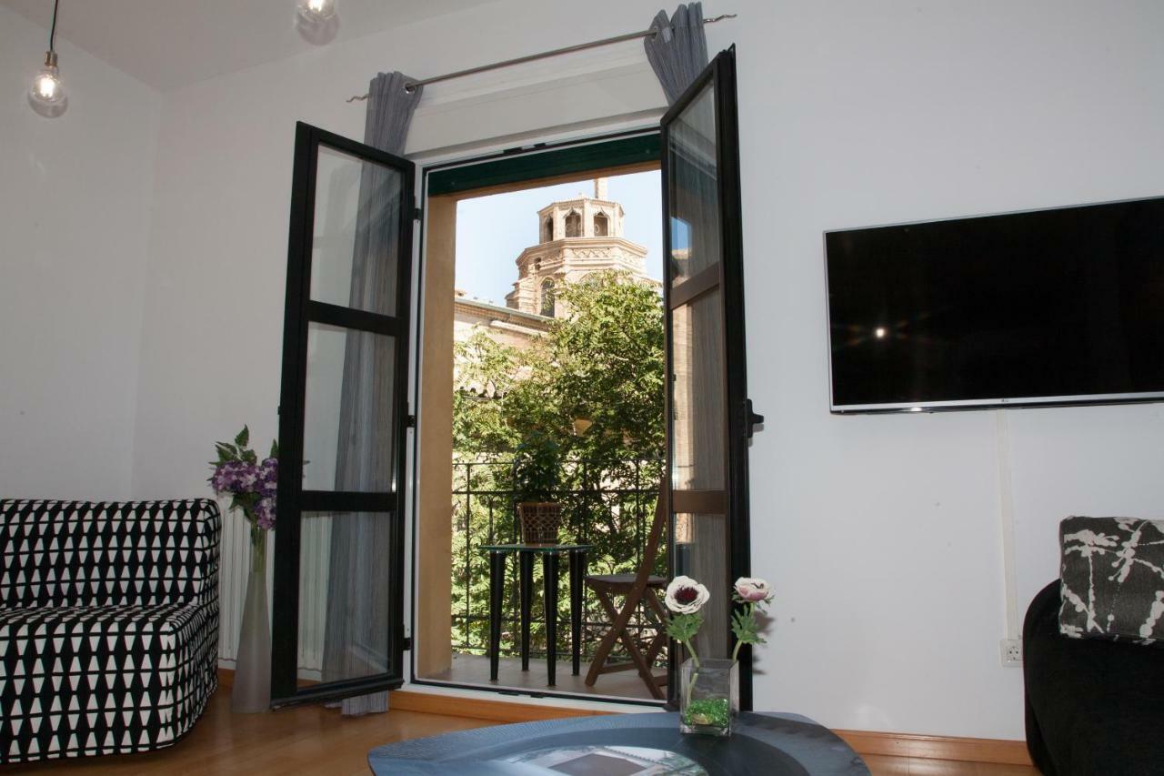 Dean Dos Catedrales Apartment ซาราโกซา ภายนอก รูปภาพ
