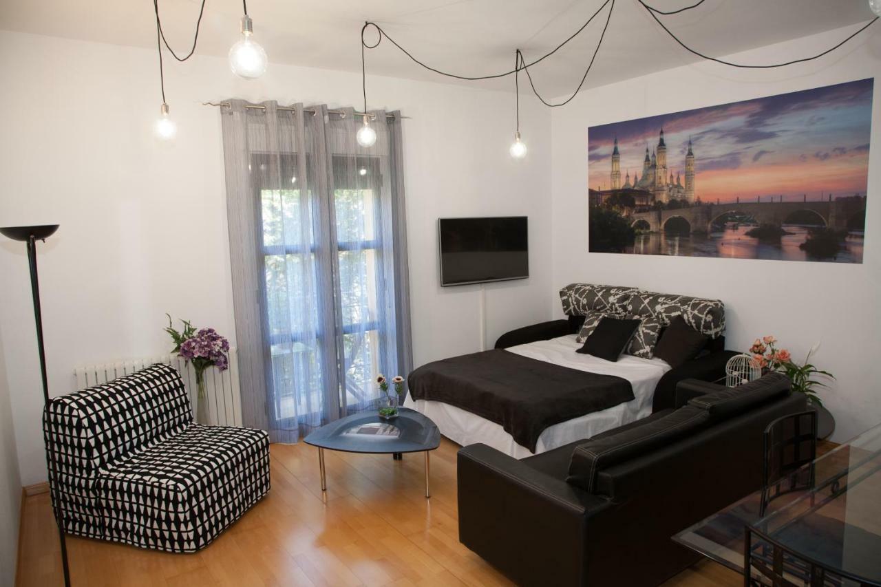 Dean Dos Catedrales Apartment ซาราโกซา ภายนอก รูปภาพ