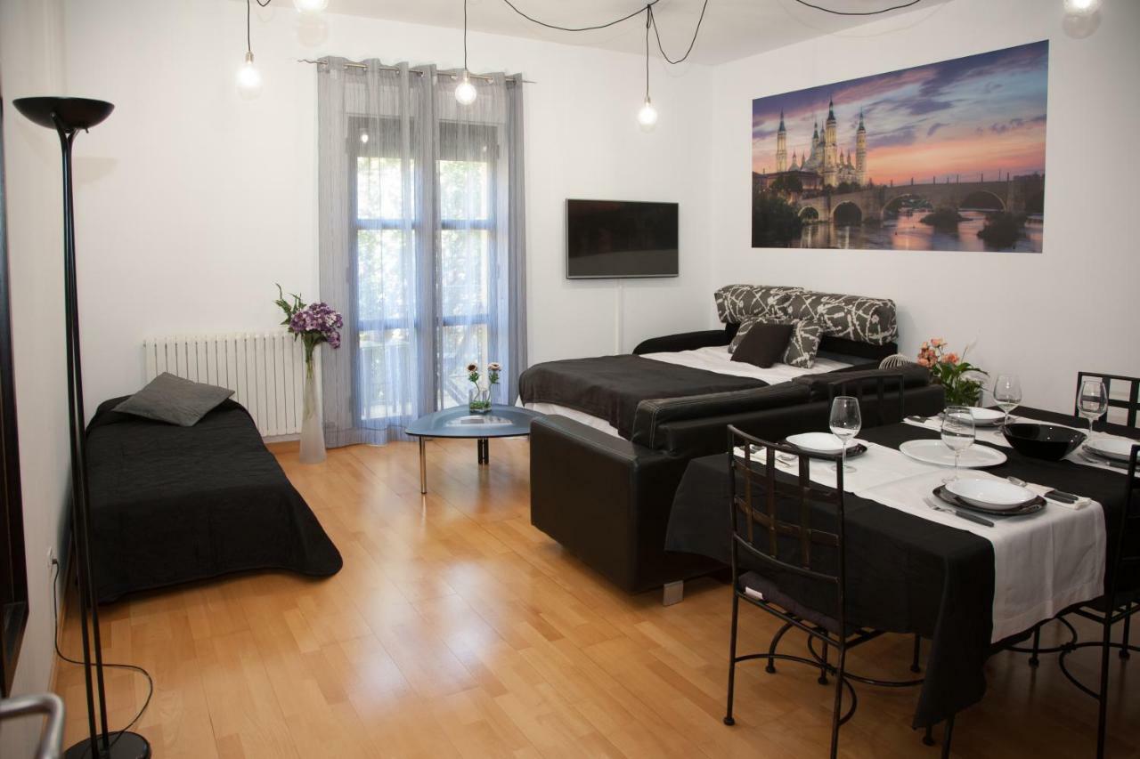 Dean Dos Catedrales Apartment ซาราโกซา ภายนอก รูปภาพ